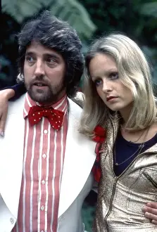 94174688 Twiggy Prints: Twiggy