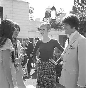 94174688 Twiggy Prints: Twiggy In Beverly Hills