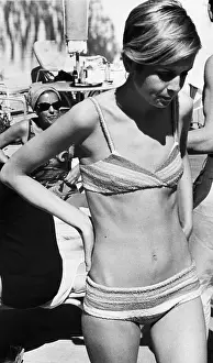 Pool Prints: Twiggy Poolside