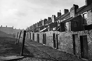 Humphrey Spender Prints: Tyneside Terrace