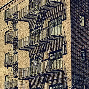 Images Dated 17th April 2016: Typical fire escape on New York tenement