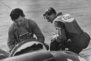 Tyre Prints: Tyre Changing