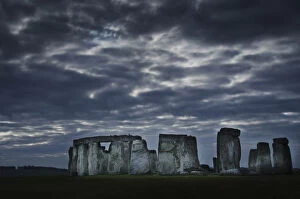 Images Dated 2nd January 2011: UK, Stonehenge, Scenic view at dawn