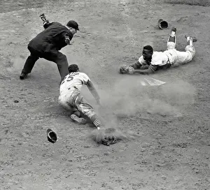 Umpire Declaring Javier Safe