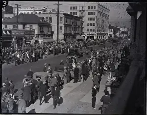 Unemployment Prints: Unemployed Crowd Los Angeles Sidewalk
