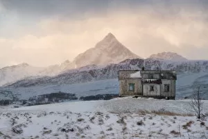 Images Dated 20th February 2017: A unique house in Lofoten