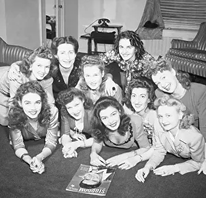 Department Prints: United Nations Victory Girls