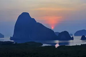 Images Dated 11th May 2016: Unseen in Phang Nga : Khao Samed Nang Chee Viewpoint is very a famous island in Thailand