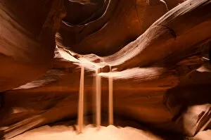 Images Dated 6th April 2018: Upper Antelope Canyon - Sand Fall