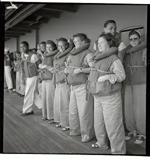 Auckland Prints: U.S. Army Nurses