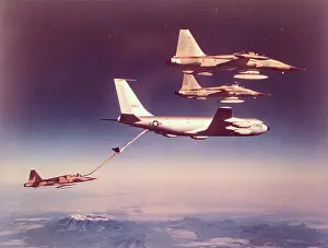 USAF Air Force F-5a Fighter Jets In-flight Refuelling