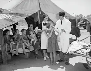 Epidemic Prints: Vaccinating Children at California Migrant Camps