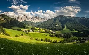 Images Dated 18th July 2015: Val Di Funes (Vilnoss)