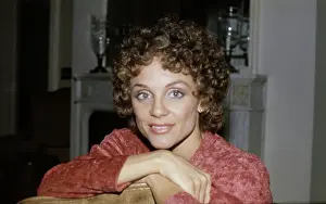Huty35338 Prints: Valerie Harper