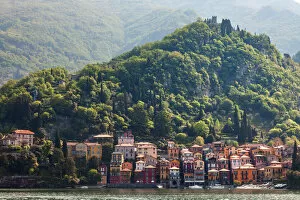Images Dated 17th April 2011: Varenna View