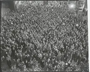 VE Day Celebrations: Chicago 1945