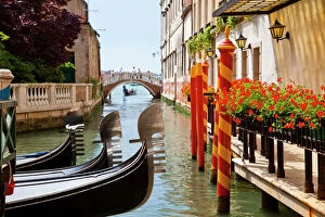 Images Dated 28th May 2010: Venice, Gondola in Venice
