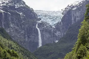 Images Dated 24th November 2012: Ventisquero Colgante, hanging glacier, Parc National Queulat, Puerto Puyuhuapi, Aysen, Chile