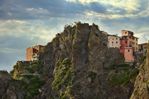 Images Dated 26th September 2015: Vernazza, Cinque Terre, Italy