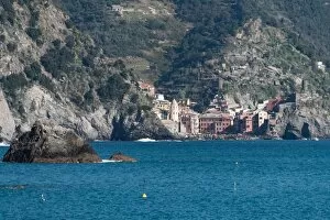 Images Dated 26th March 2016: Vernazza, Cinque Terre, Italy