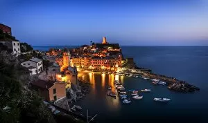 Images Dated 5th August 2015: Vernazza, Cinque Terre at night
