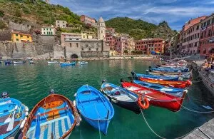 Images Dated 8th August 2012: Vernazza, jewel of Italy