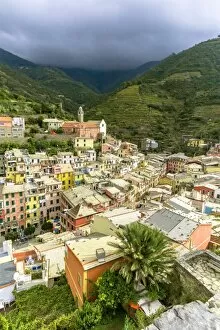 Images Dated 9th October 2014: Vernazza small town, Cinque Terre