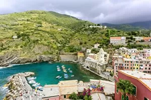 Images Dated 9th October 2014: Vernazza small town, Cinque Terre, Liguria, Italy