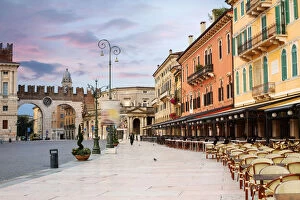 Images Dated 20th August 2014: Verona old town