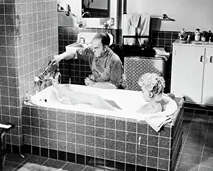Bathtub Prints: Victor Moore With Marilyn Moore, Movie