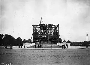 England Royalty Black Prints: Victoria Memorial