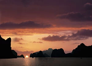 Images Dated 28th December 2006: Vietnam, Halong Bay, sunset (Digital Enhancement)