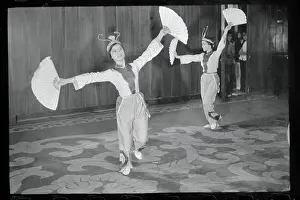 Vietnamese Dancing for Visitors