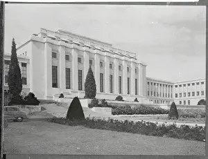 Geneva Prints: View of Assembly Hall at Palais Des Nations