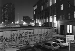 Radio Prints: View over the Berlin Wall in 1985