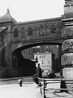 Fire Hydrant Prints: View of the Bridge of Sighs connecting Tombs Prison with the Criminal Courts Building