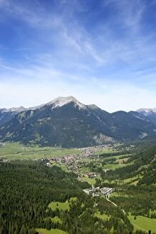 View of the community of Ehrwald, Ammergau Alps at back, Tyrol, Austria, Europe, PublicGround