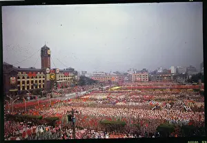 Taiwan Prints: View of the Crowds Celebrating Double Ten