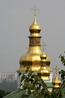 Images Dated 23rd February 2009: View of domes with crosses of Kiev-Pechersk lavra