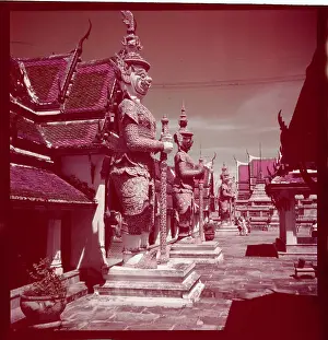 Bangkok Prints: View of Emerald Temple Statues