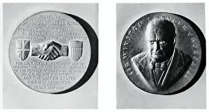 Gettysburg Prints: View of Gold Medallion Presented to Dwight Eisenhower