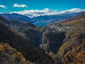 Images Dated 30th November 2016: view of kurobe dam in nagano, japan