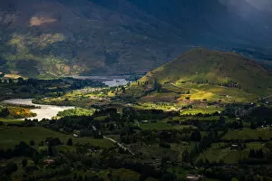 Images Dated 7th December 2012: View of Queenstown from Coronet Peak, New Zealand