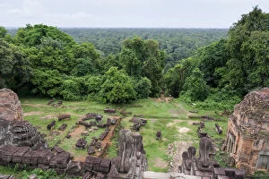 View of rainforest from Phnom Bakheng