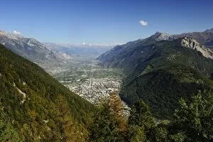 Images Dated 9th October 2014: The view of the Rhone valley from Martigny to Sierre and Leukerbad, Canton of Valais, Switzerland