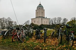 Helsinki Gallery: View on Suomenlinna Church with parked bicycles on a foreground, Finland