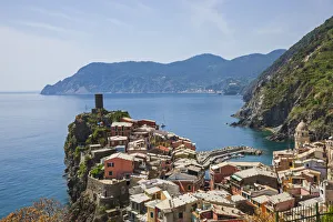 Images Dated 19th June 2012: View of the town