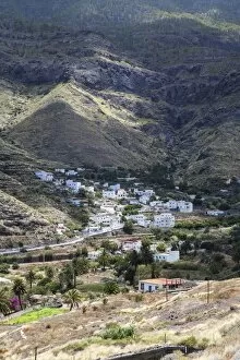Images Dated 19th May 2011: View of the village of El Risco, Gran Canaria, Canary Islands, Spain, Europe, PublicGround
