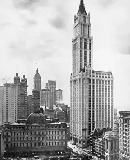Busy Prints: Side View of Woolworth Building in New York