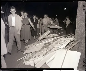 Execution Prints: Vigil of Mercy Picketers